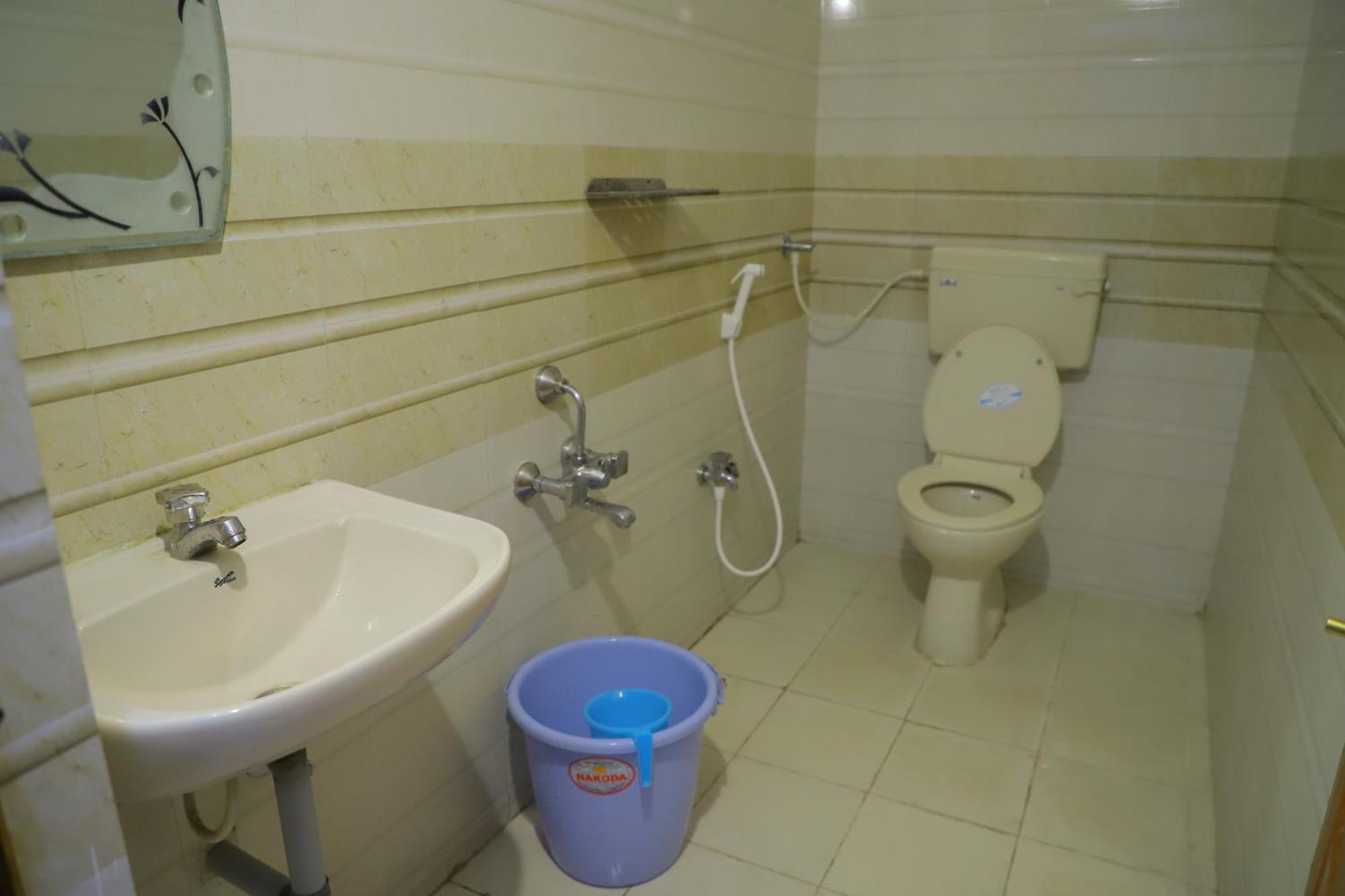 Nanda Mohan Homestay- Luxuries Ac Apartment Close To Alipiri Foothills-Kapila Teertham And Iskcon Temple Tirupati Exterior foto